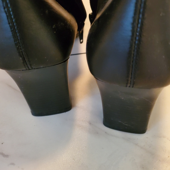 Ladies Dibba Classic Black Leather Boots Size 9 1/2 - Picture 5 of 5